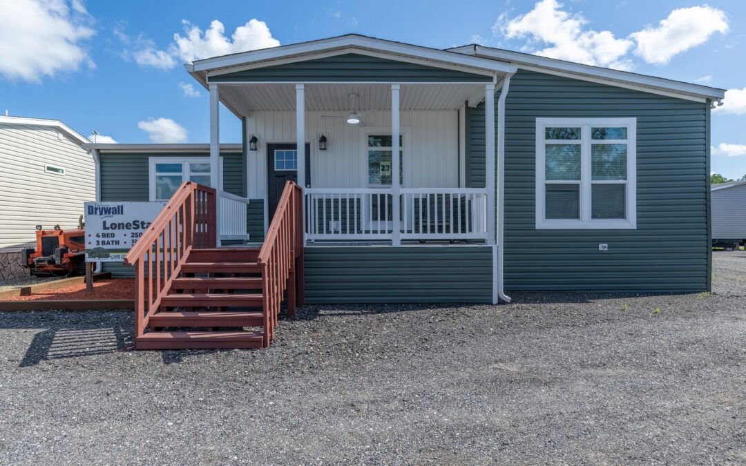Lone Star 4 Bed/ 3 Bath 2,491 sq ft